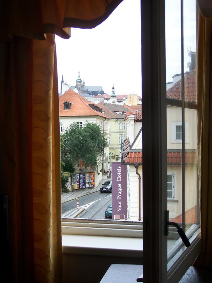 Hotel U Krize Prague Ngoại thất bức ảnh
